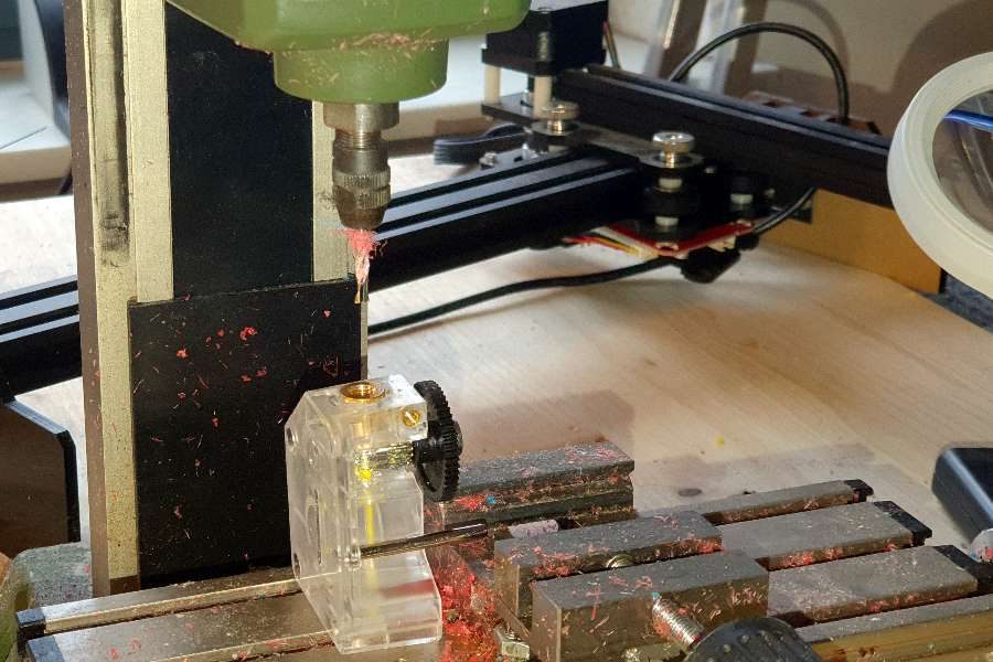 AnyCubic Feeder Extruder mit Proxxon MF70 aufbohren